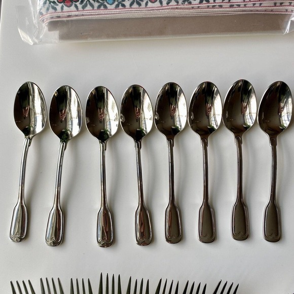 WALCO Stainless 18-10 Flatware Set ( 48 pieces ) - Picture 4 of 16